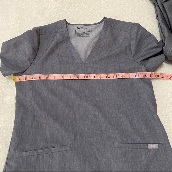 Figs graphite color scrub set size S - Picture 13 of 14